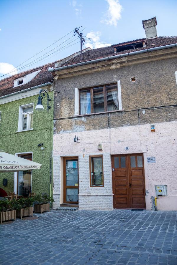 Central Garden Apartments Brasov Luaran gambar