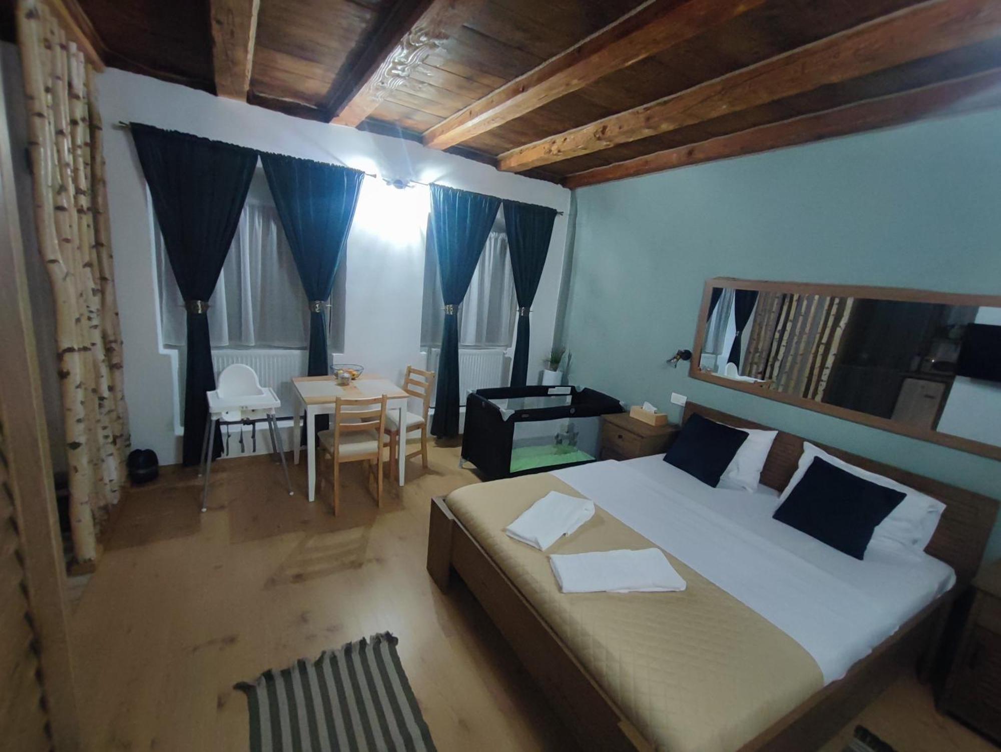 Central Garden Apartments Brasov Luaran gambar