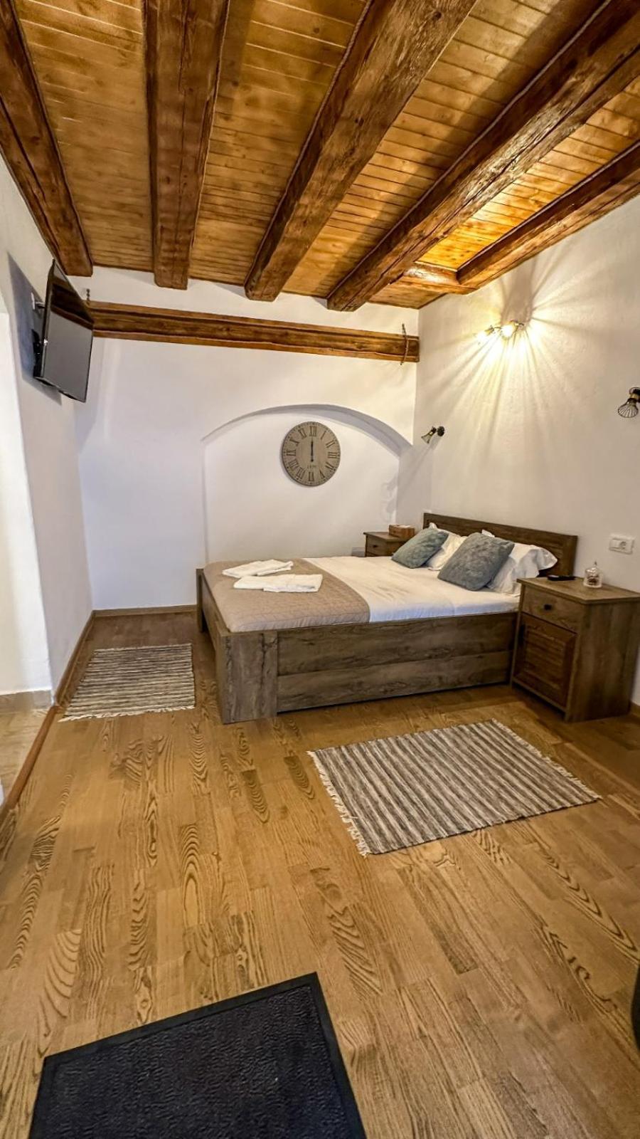 Central Garden Apartments Brasov Luaran gambar